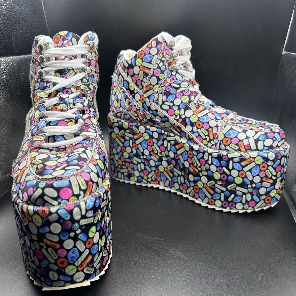The YRU Qozmo Hi Pill High Top Lace Up Platforms Club Kid Rave Festival Size 7